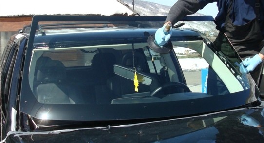 Charlotte Auto Glass provides you the best and most reliable Auto Glass repairing and replacement services.
